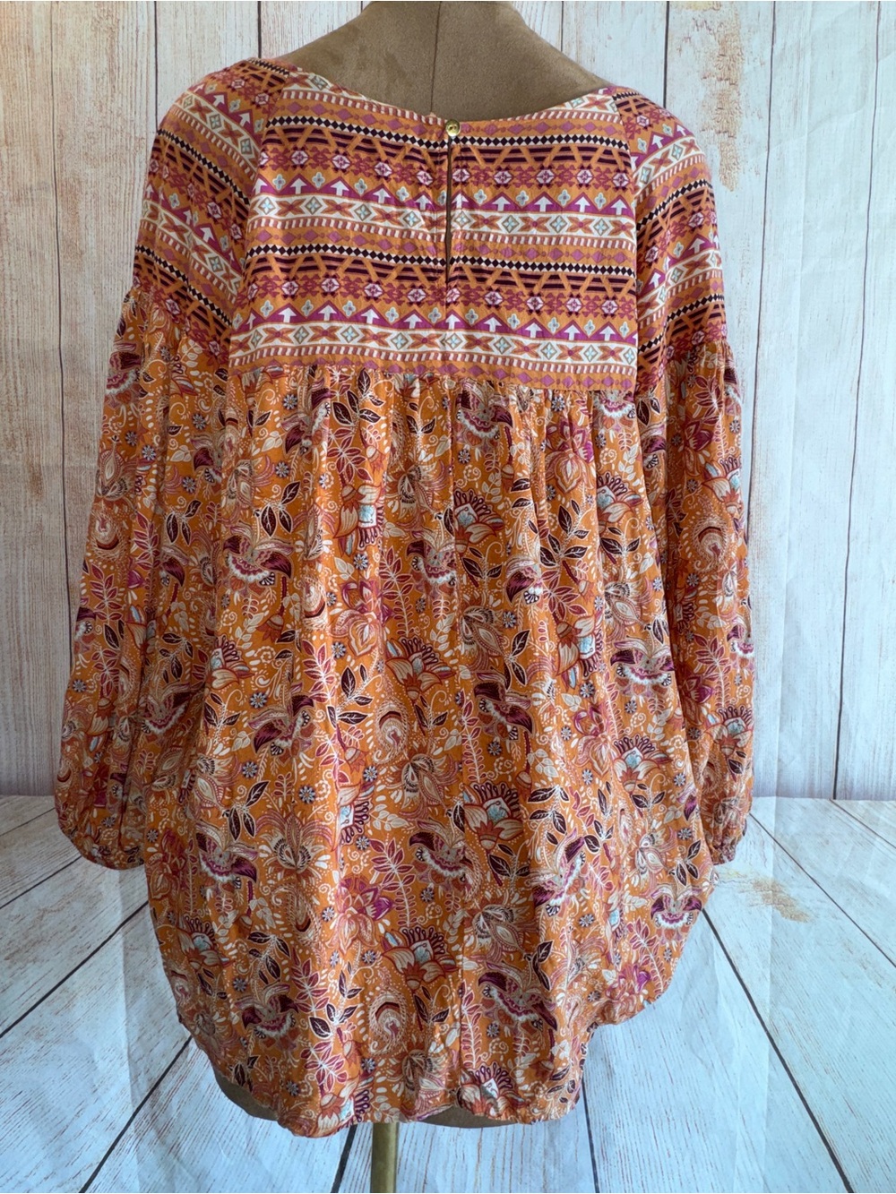 Cato Orange Paisley Peasant Tunic, Boho floral, loose fit, Sz 26/28 or 4X - Picture 9 of 14